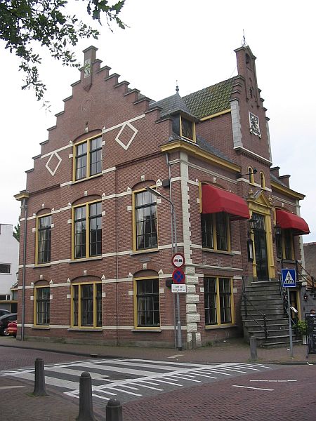 vm Raadhuis, Sint Janstraat 1, Laren (NH)